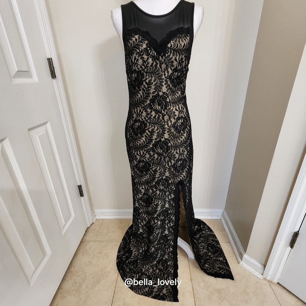Formal Elegant Black Cream Lace Backless Sheer Back Dress - Picture 6 of 12